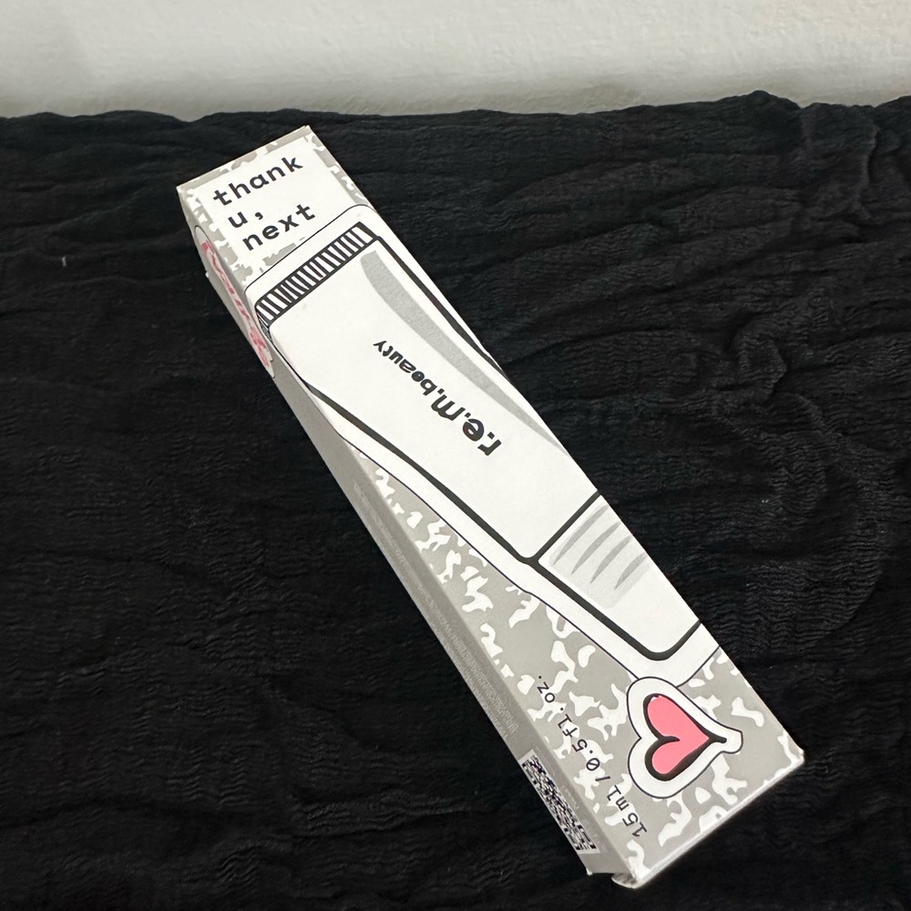 r.e.m. Beauty Ariana Grande Thank U Next Clear Lip Gloss